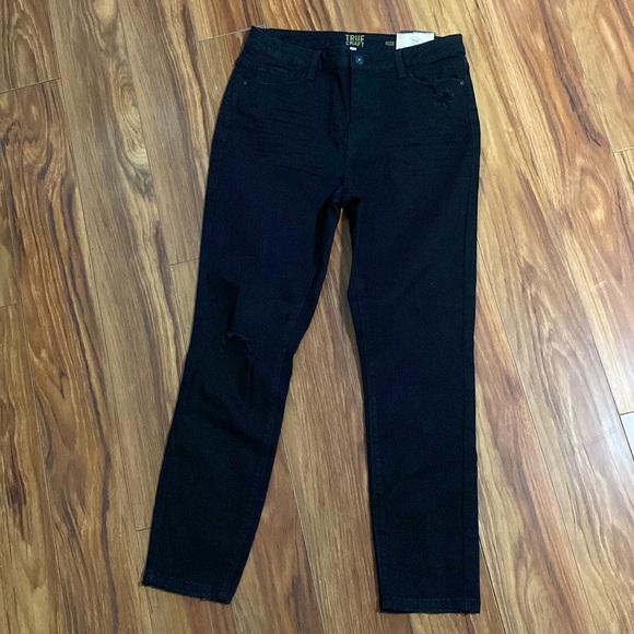 True Craft black skinny, mid rise jeans, size 11 Short, NWT. - Picture 2 of 15